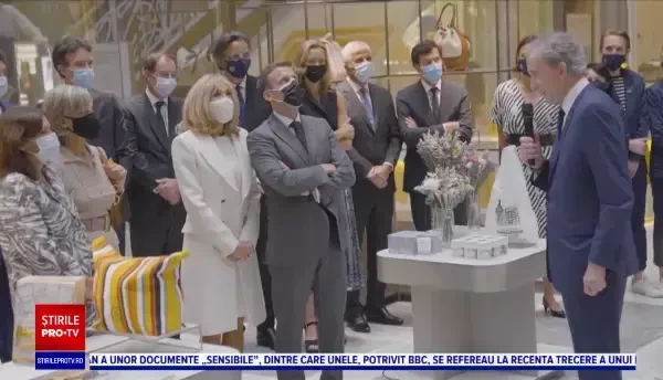 Cum arată magazinul de lux deschis la Paris de cel mai bogat om din Europa