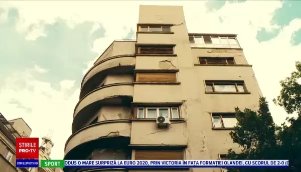 Faţadele nereparate ale blocurilor vechi din București se înmulțesc. Proprietarii spun că nu au bani de reparaţii