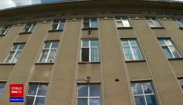 Protest al angajaților Institutului de Urologie și Transplant din Cluj. Ce nemulțumiri sunt