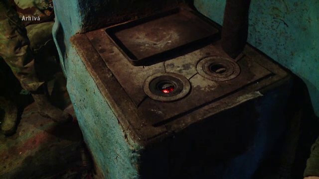 O fetiță de trei ani a murit într-un incendiu, în Neamț. Verișorul ei a vrut să facă focul în sobă