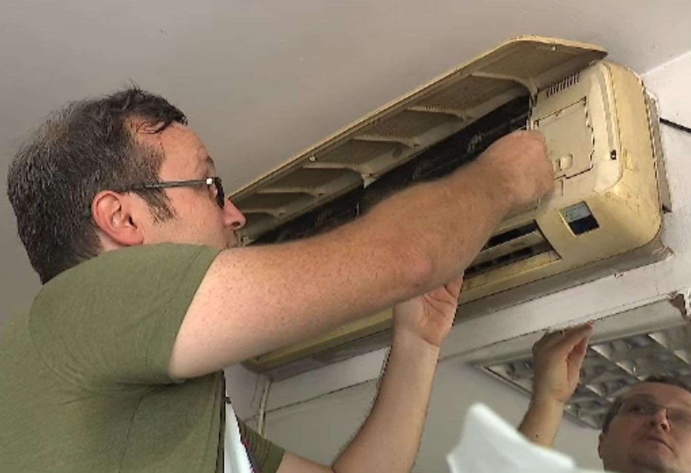 Ce trebuie să avem în vedere când folosim aparatul de aer condiționat. Riscuri pentru sănătate și pentru buzunar