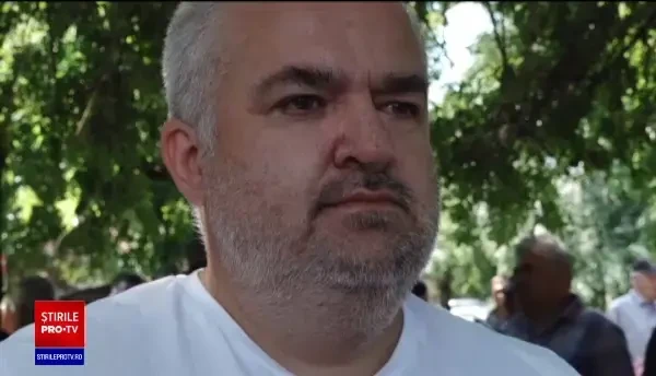 Proteste anti-urși în Reghin. Un bărbat s-a aruncat într-o prăpastie pentru a scăpa de atacul unui urs