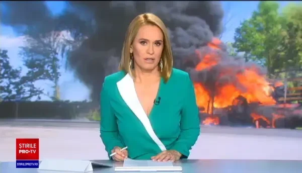 Un camion plin cu băuturi s-a răsturnat și a luat foc pe A1. VIDEO