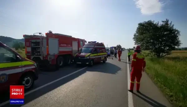 Accident în Suceava, cu 15 persoane implicate. A fost activat Planul roşu de intervenţie