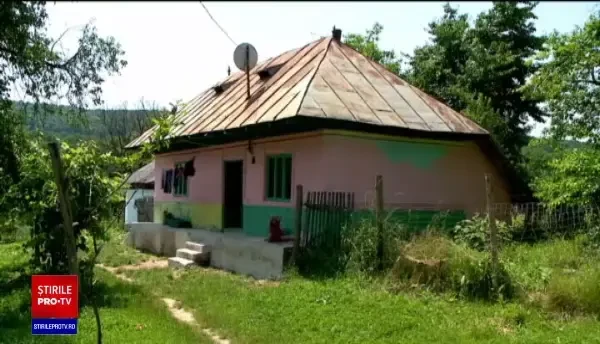 Fetița de 8 ani din Iași fugită de acasă spune că a fost abuzată de concubinii mamei. Părinții recunosc doar că o bat