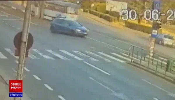 Video. Tramvai deraiat la Arad. O pasageră a fost rănită și dusă la spital
