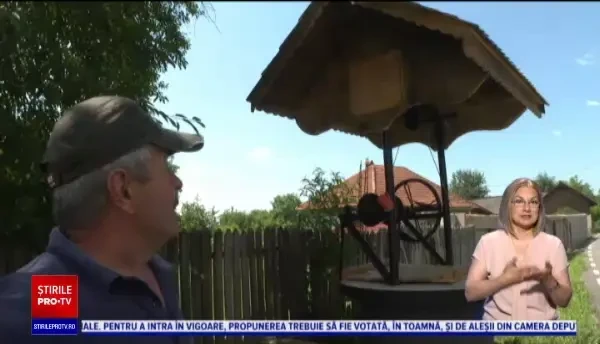 La Polovragi, cele 100 de fântâni din comună vor avea istoria scrisă, în versuri, pe tăblițe din lemn