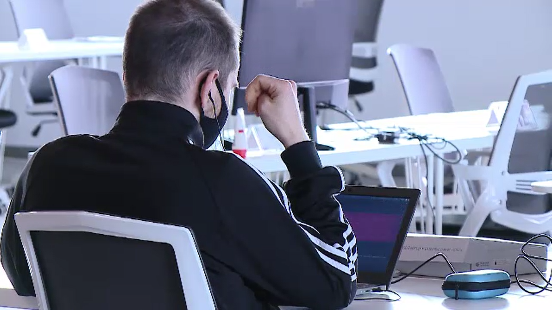 Programul de 4 zile lucrătoare pe săptămână este aplicat cu succes în mai multe companii din București