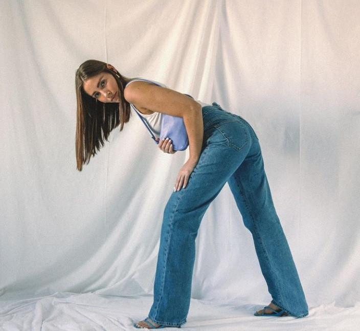 Țara care interzice influencerilor să posteze poze editate fară sa spună clar acest lucru