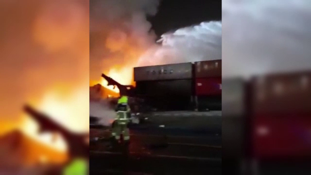 Incendiu puternic, urmat de o explozie, a avut loc în principalul port din Dubai