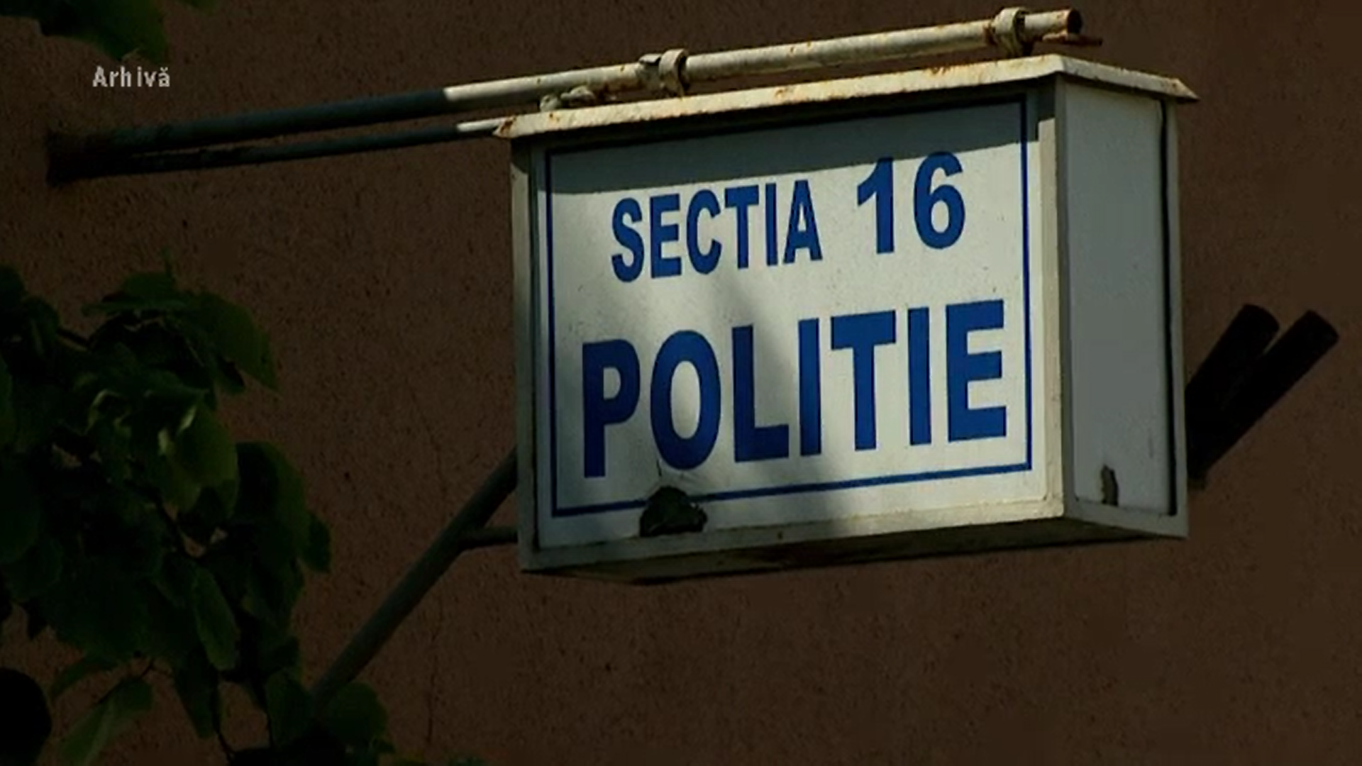 Agenţii de poliţie din Capitală, acuzaţi că au torturat şi umilit doi bărbaţi, trimişi în judecată