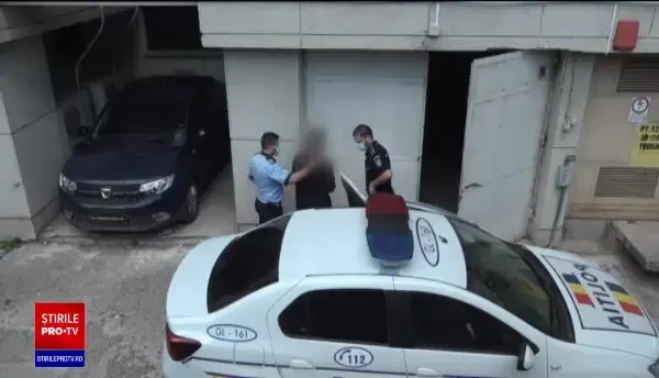 Chinuri de neimaginat pentru o fetiță de 2 ani, ucisă de tatăl ei. A bătut-o până i-a provocat ruptură de ficat