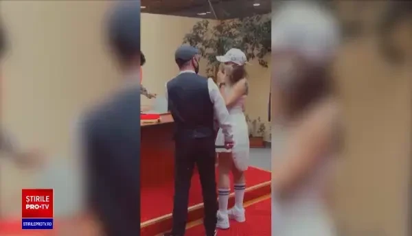 Tenișii pictați, ultima modă în rândul adolescenților. O pereche poate costa și 1.000 de euro