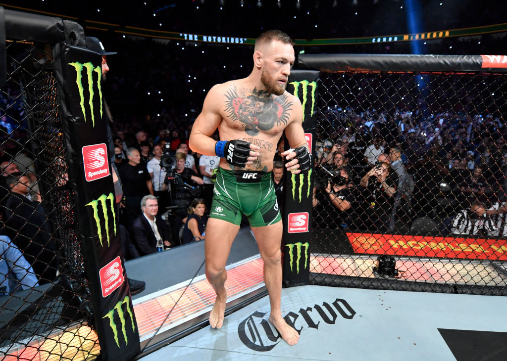 Conor McGregor a ieșit cu succes din operație după ce și-a rupt piciorul în prima rundă cu Dustin Poirier