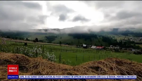 Cadre parcă scoase din carțile poștale, în Bucovina. Românii adoră glampingurile și bungalourile