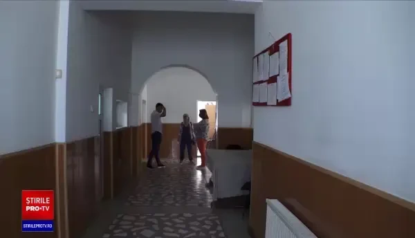 Primăria din Ciorani, „blocată” după ce primarul și 14 angajați au fost arestați pentru fraudă electorală