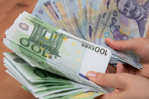 ONG-urile acuză Guvernul că a mărit, iar, subvențiile partidelor politice, pe ascuns