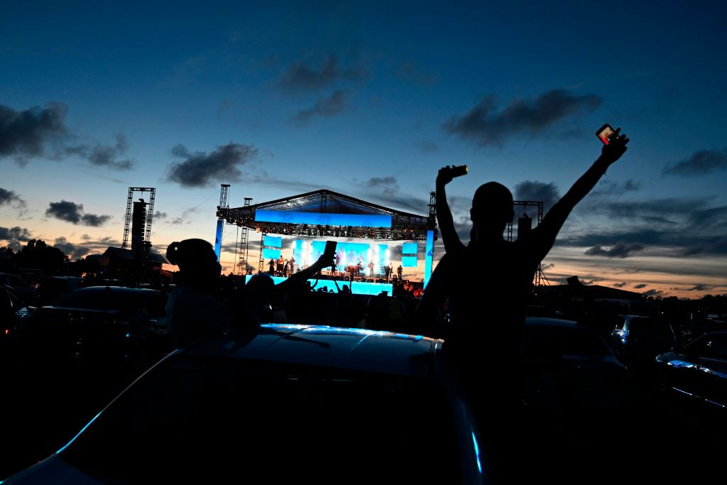 Focar de COVID după un festival de muzică în Țările de Jos. Aproximativ 1.000 de persoane s-au infectat