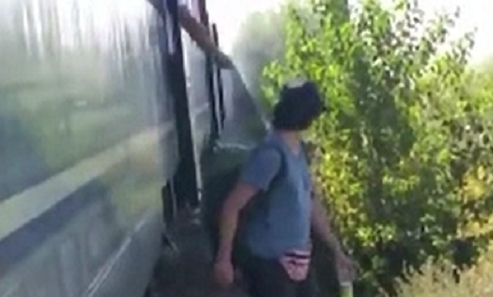 Panică într-un tren care se îndrepta spre litoral. Pasagerii au fost evacuați de urgență