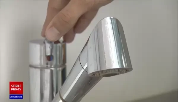 Locatarii din peste 1.000 de blocuri din București nu au apă caldă. Ce explicații dau oficialii locali