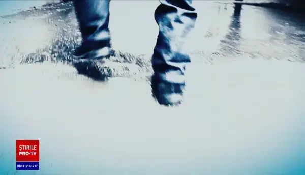 Un român urmărit internațional de trei ani se ascundea într-o cameră secretă din casa părintească, la Galați