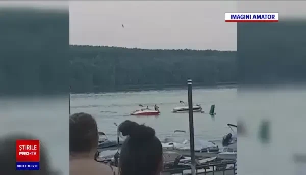 O barcă pescărească s-a ciocnit cu o șalupă, în Brăila. Un bărbat a ajuns în stare gravă la spital