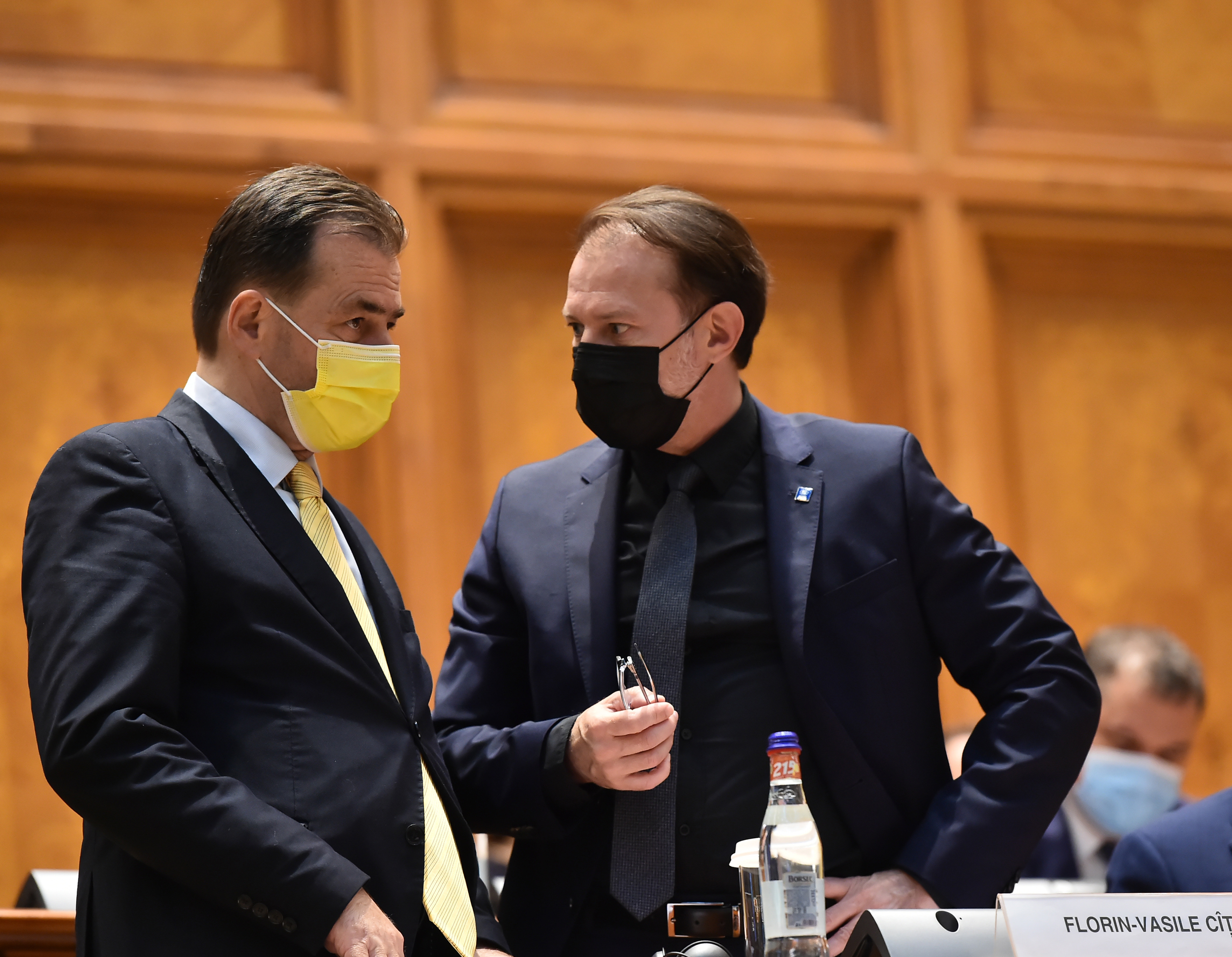 Lupta pentru putere în PNL. Cine sunt liderii care pot schimba soarta Congresului