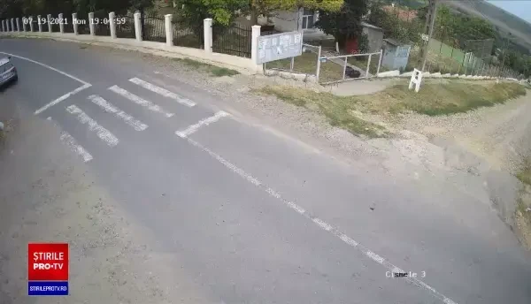 Un tânăr fără permis s-a urcat beat la volan și a fost la un pas să își omoare prietenii și un copil