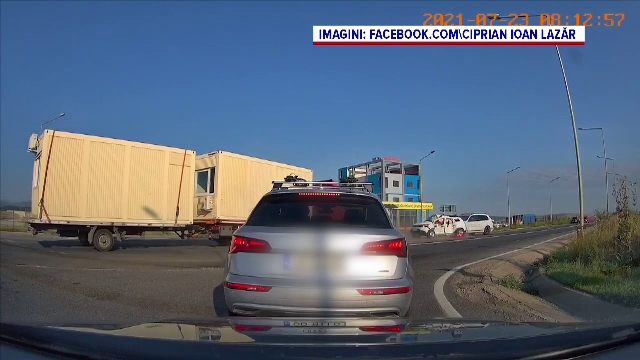 Accident grav la ieșirea din Sibiu. Patru persoane au murit, după ce o mașină a fost izbită de un TIR
