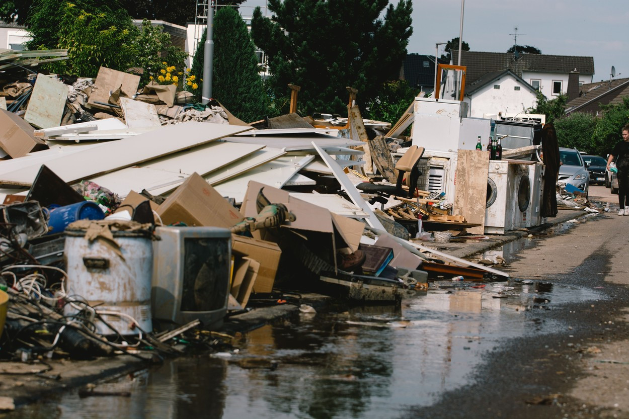 Bilanţul deceselor a crescut la 180 în Germania, după inundațiile devastatoare. Alte 150 de persoane sunt date dispărute