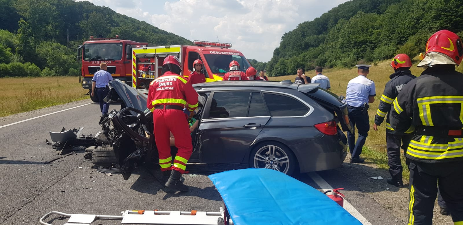 Accident grav pe DN1: Doi oameni au murit şi mai mulți, între care un copil, au fost răniți. GALERIE FOTO