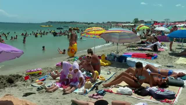 Se anunță un weekend extrem de aglomerat. Circa 150.000 de oameni vor fi pe litoral