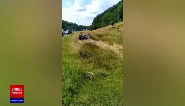 Accident grav pe DN1: O persoană a murit şi trei, între care un copil, au ajuns la spital. GALERIE FOTO