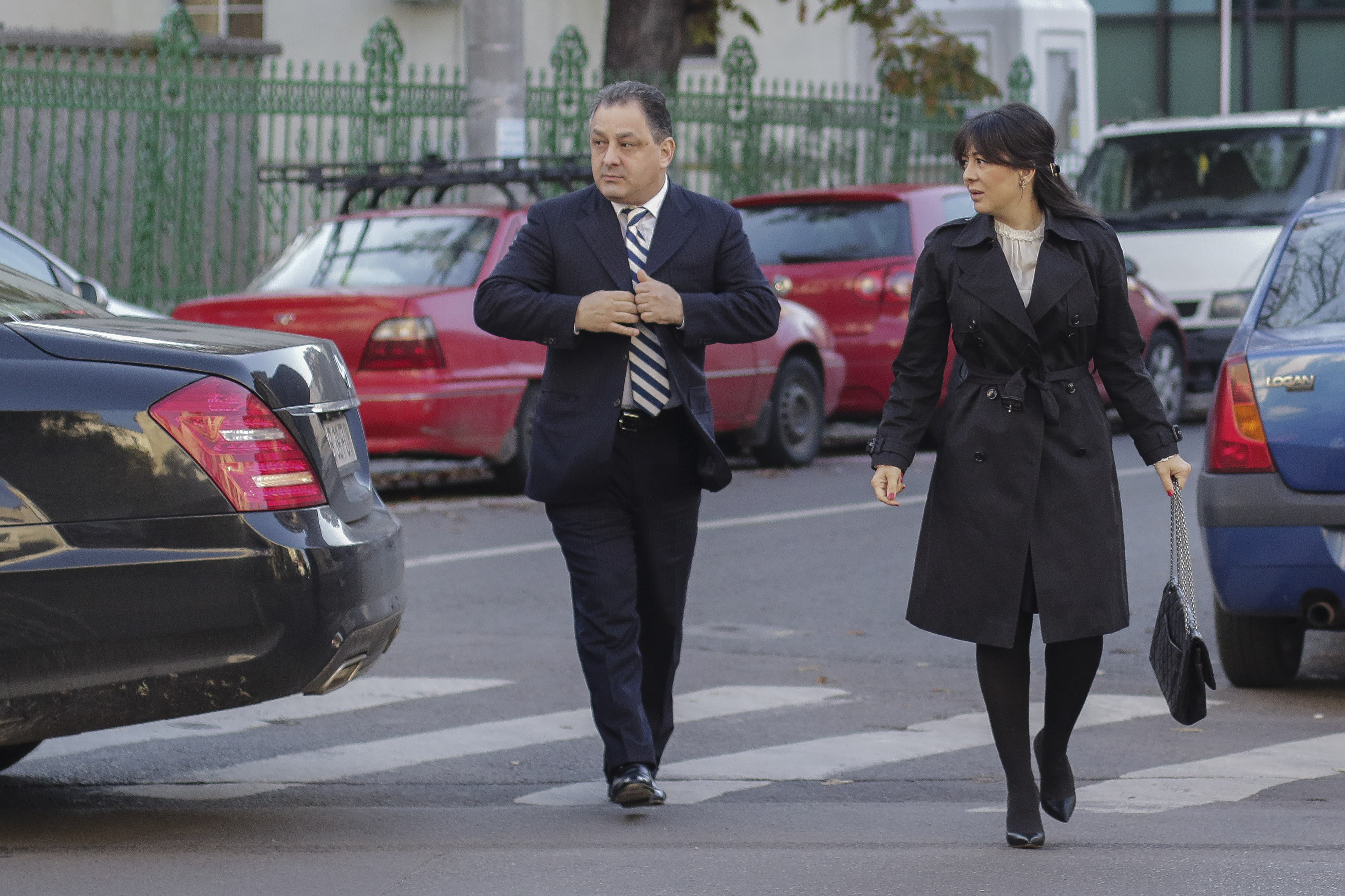 Oana Mizil, la spital după ce ar fi fost agresată de Vanghelie. Pe numele fostului primar a fost emis ordin de restricție