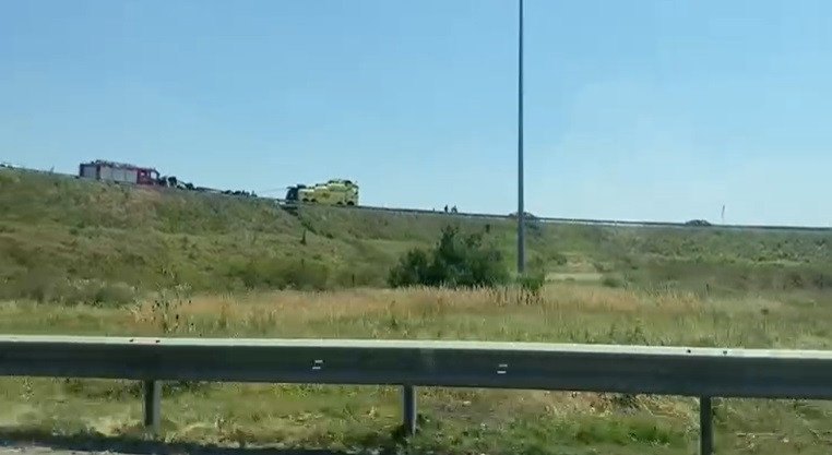 Un TIR s-a răsturnat pe Autostrada Soarelui. VIDEO