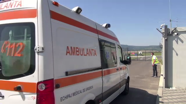 Unul dintre cei 5 supraviețuitori ai accidentului din Bacău, transferat cu un elicopter SMURD la București