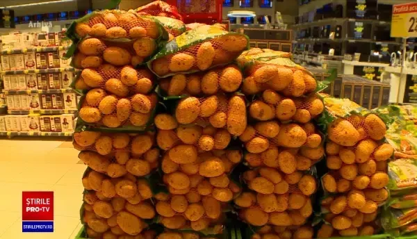 Avertisment din partea autorităților: Fructe și legume de import, vândute în piețe și magazine cu etichetă românească