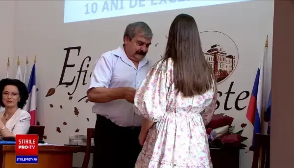 O adolescentă din Iași a intrat la Universitatea de Medicină cu nota maximă: ”Voi fi primul medic din familia mea”