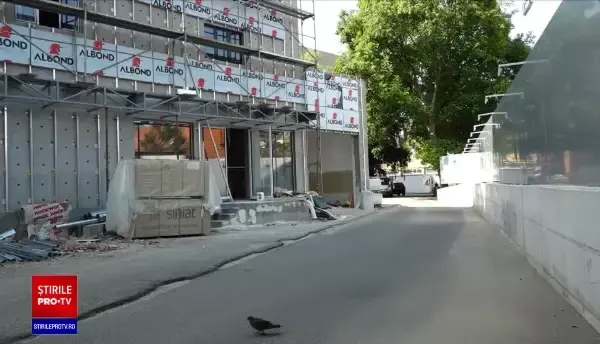 Mâncarea bolnavilor de la Spitalul Județean Bistrița, completată cu bani din publicitate. Cum funcționează ideea inedită