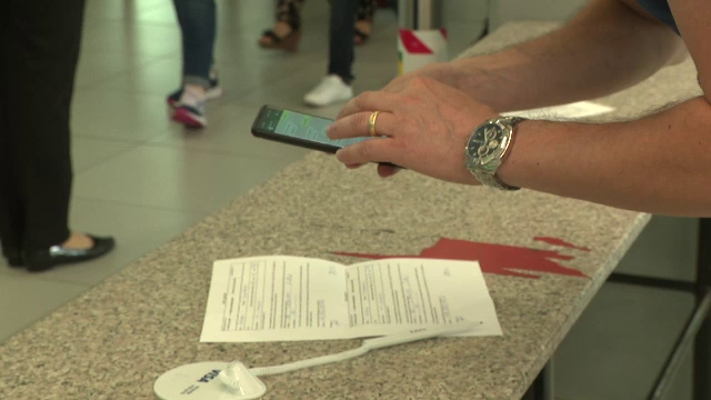 Românii nevaccinați care se întorc din Grecia de la 1 august intră în carantină. Ce alte state mai sunt pe lista roșie