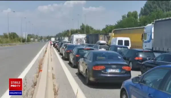 Românii încep să vină cu autocarele din Grecia, după intrarea pe lista roșie. Și-au scurtat sejurul să evite carantina