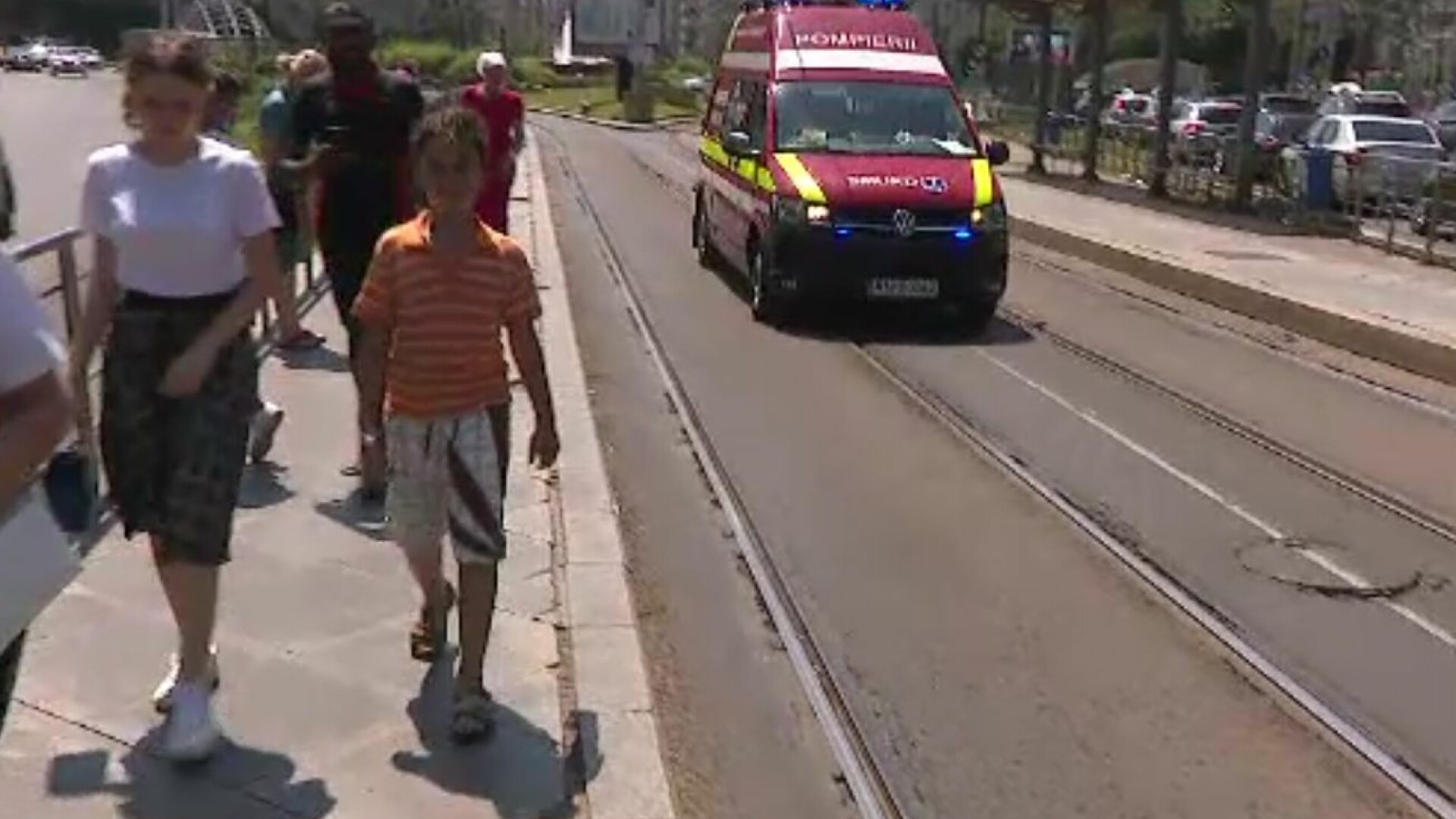 Canicula a doborât oamenii pe stradă. Mulți nu au ținut cont de avertizări și au avut nevoie de ambulanțe