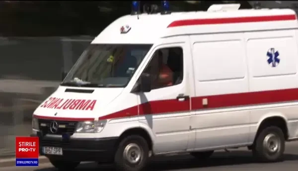 Canicula a doborât oamenii pe stradă. Mulți nu au ținut cont de avertizări și au avut nevoie de ambulanțe