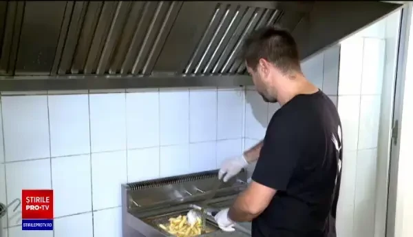 Rămași fără angajați în plin sezon, patronii de pe litoral dau vina pe români: ”Lumea nu mai vrea să muncească”