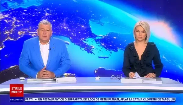 Patru turiști, la un pas de moarte. Mașina în care se aflau a căzut într-o râpă