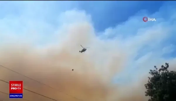 Turiştii români cazaţi într-un hotel din Bodrum, evacuaţi după ce vegetaţia a luat foc