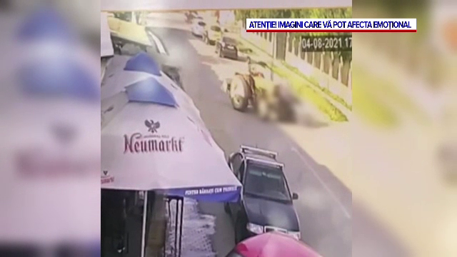 Un bărbat și fiica lui, spulberați de un tractor în timp ce se aflau pe scuter. Șoferul a fugit de la locul accidentului