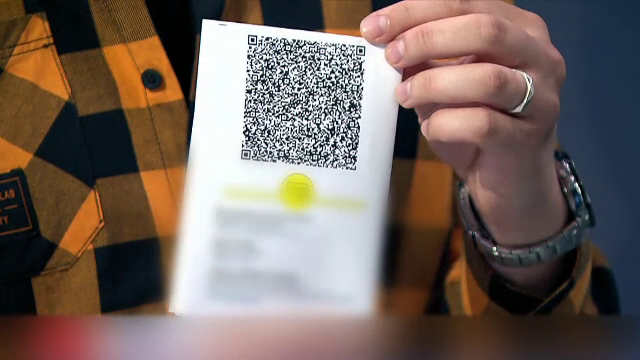 Un bărbat, suspectat că și-a falsificat certificatul de vaccinare. Ce au descoperit autoritățile la vamă