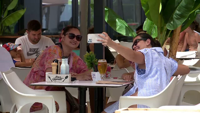 În plin sezon, preţurile de pe litoralul românesc ating noi culmi. Cât costă o zi în Vama Veche