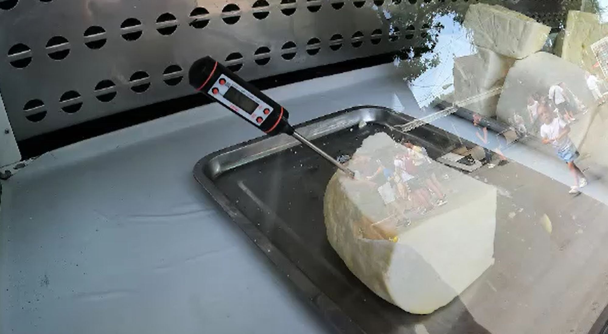 Protecția Consumatorului, control fulger în Bran. Ce a făcut un comerciant, de frică să nu ia amendă